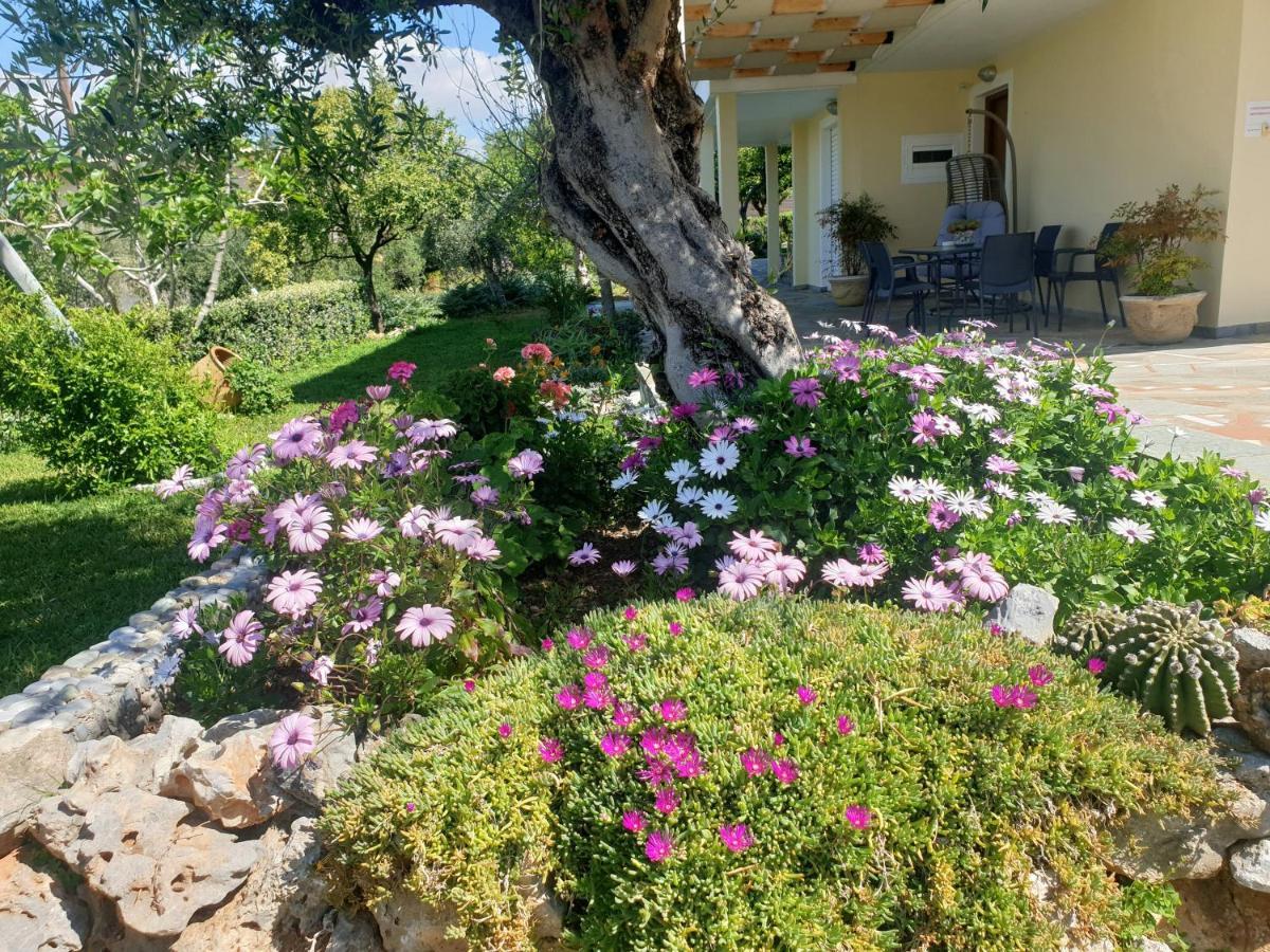 Appartamento Studio Holiday Kalamata Esterno foto