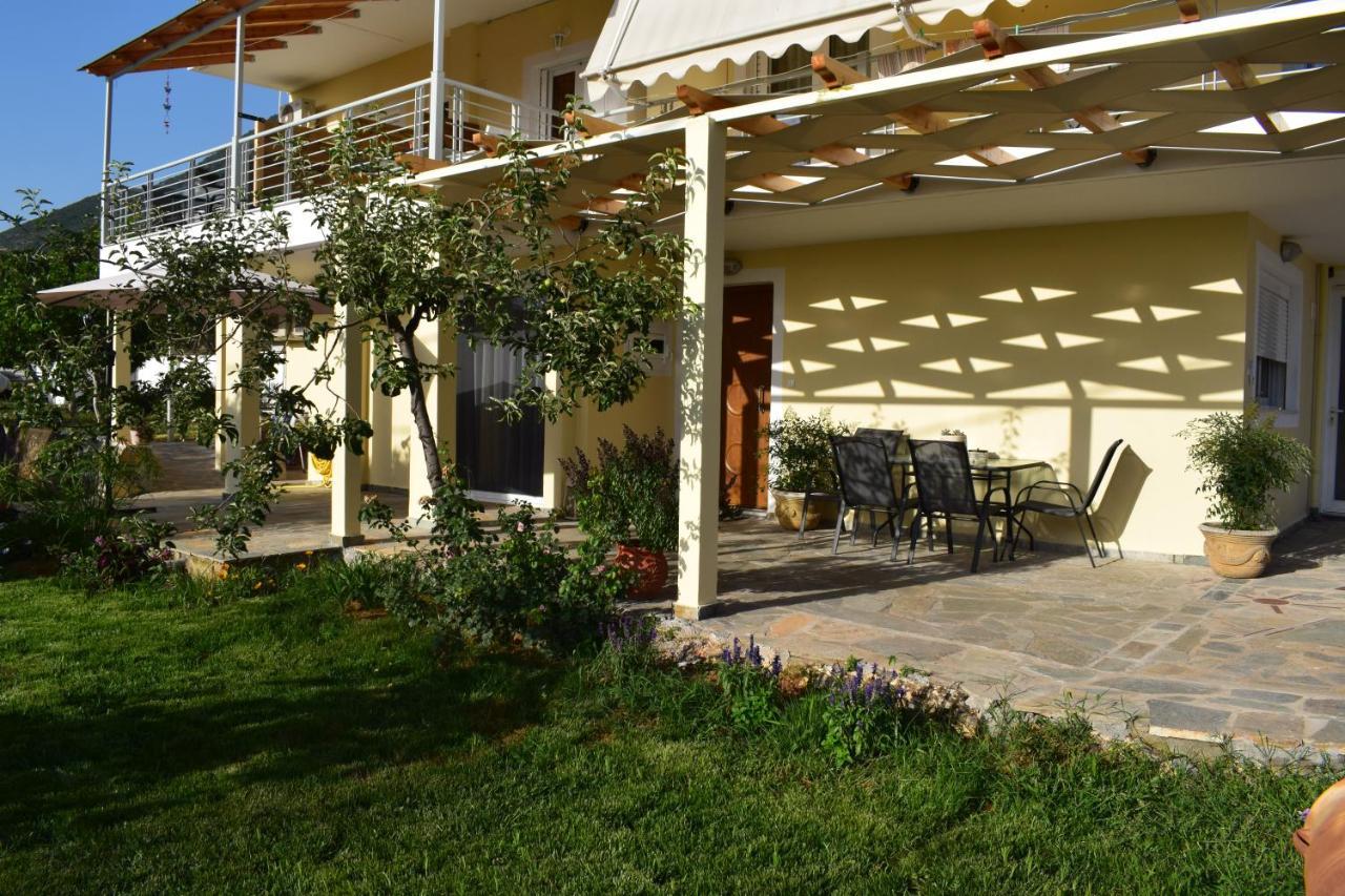 Appartamento Studio Holiday Kalamata Esterno foto